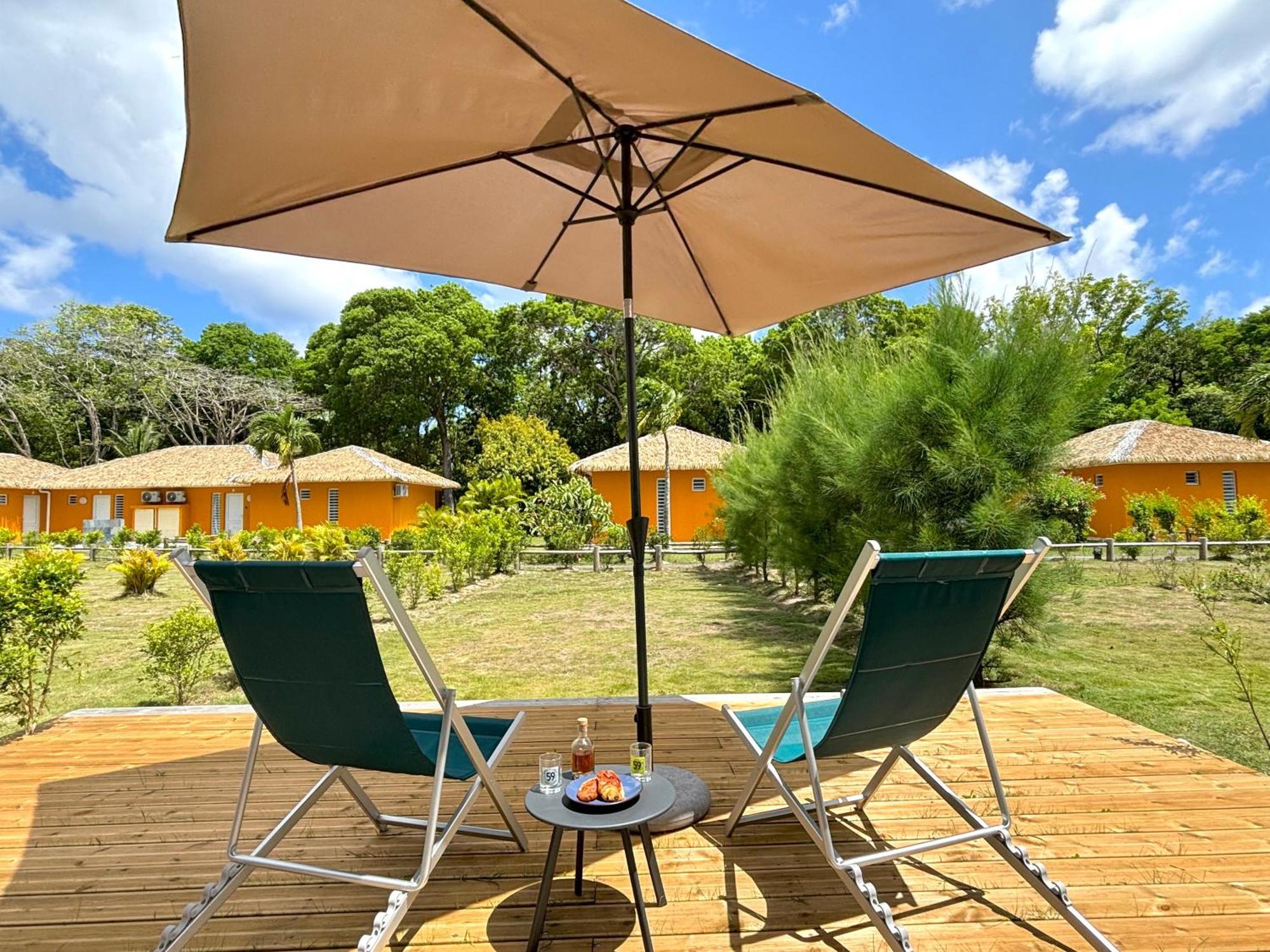 Bungalow La Kawannaise - Piscine, Terrasse, Plage Grand-Bourg  Экстерьер фото